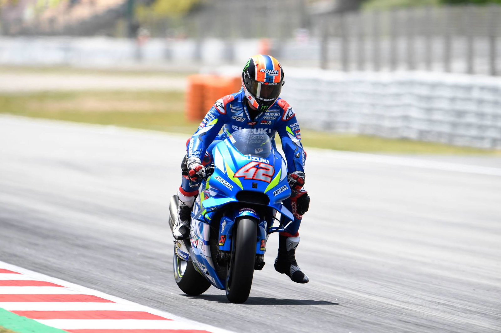 Catalunya: Rossi berjuang untuk menghilangkan sudut 'parkir mobil'