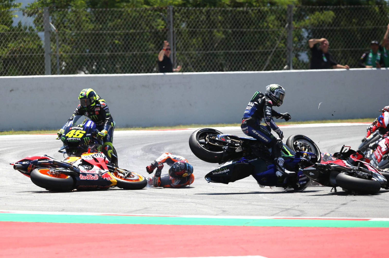 Quartararo bides his time to snatch maiden MotoGP podium
