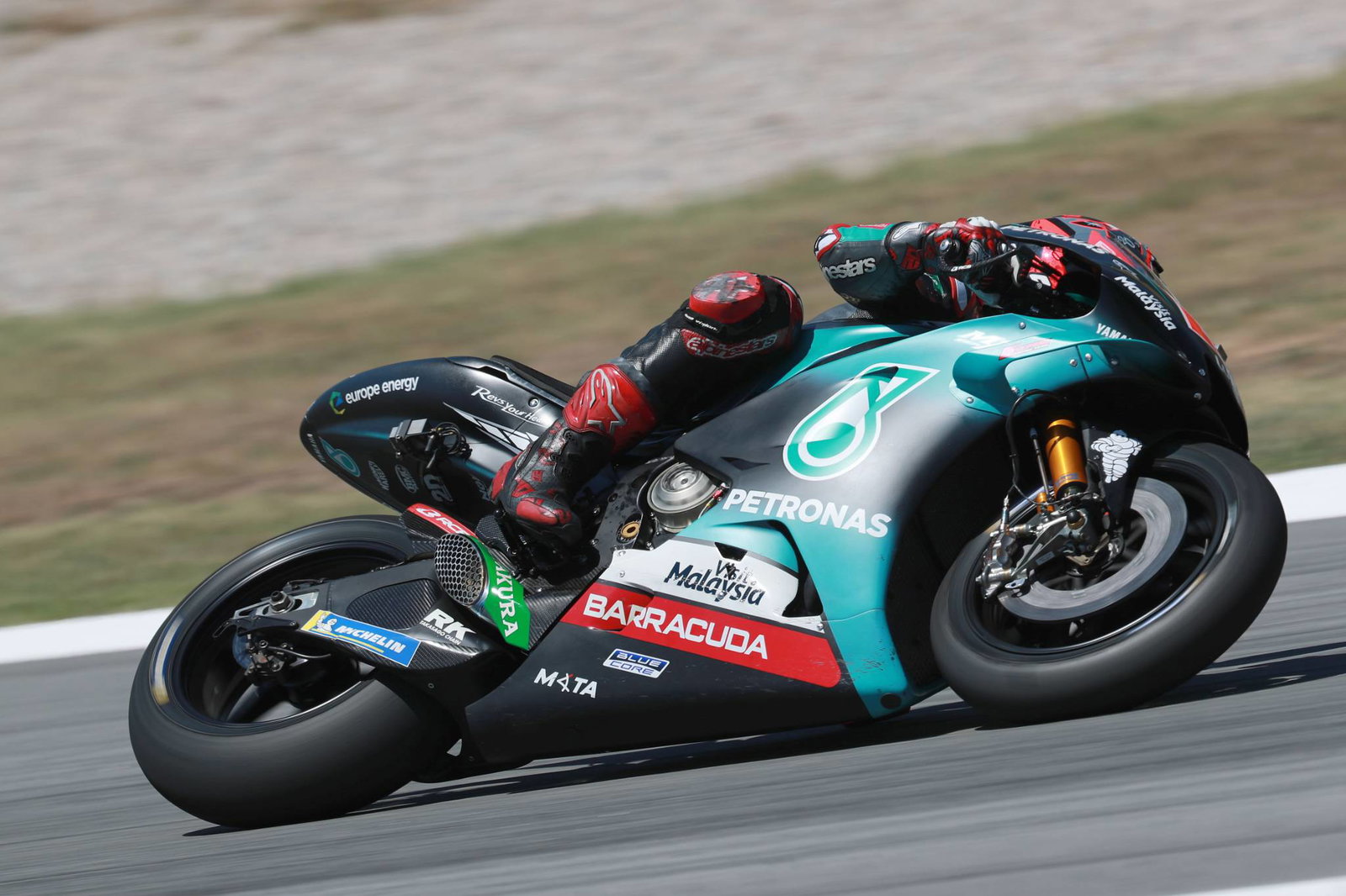 Quartararo edges out Vinales as Lorenzo suffers heavy fall
