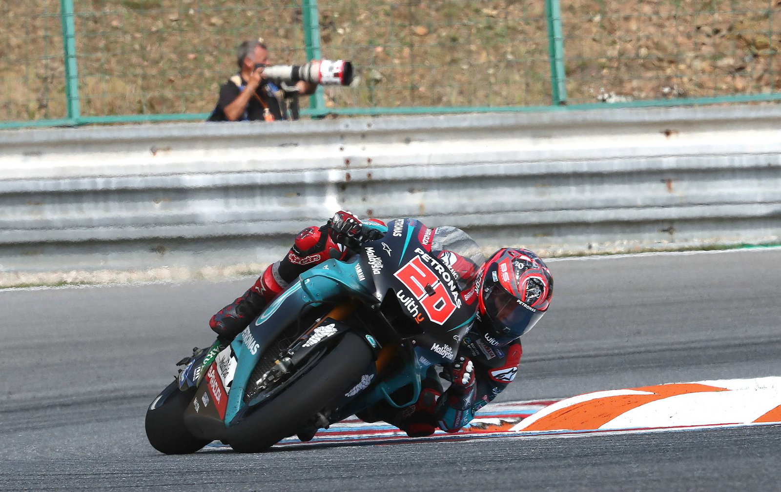 Rins 'sangat kecewa' karena kehilangan podium