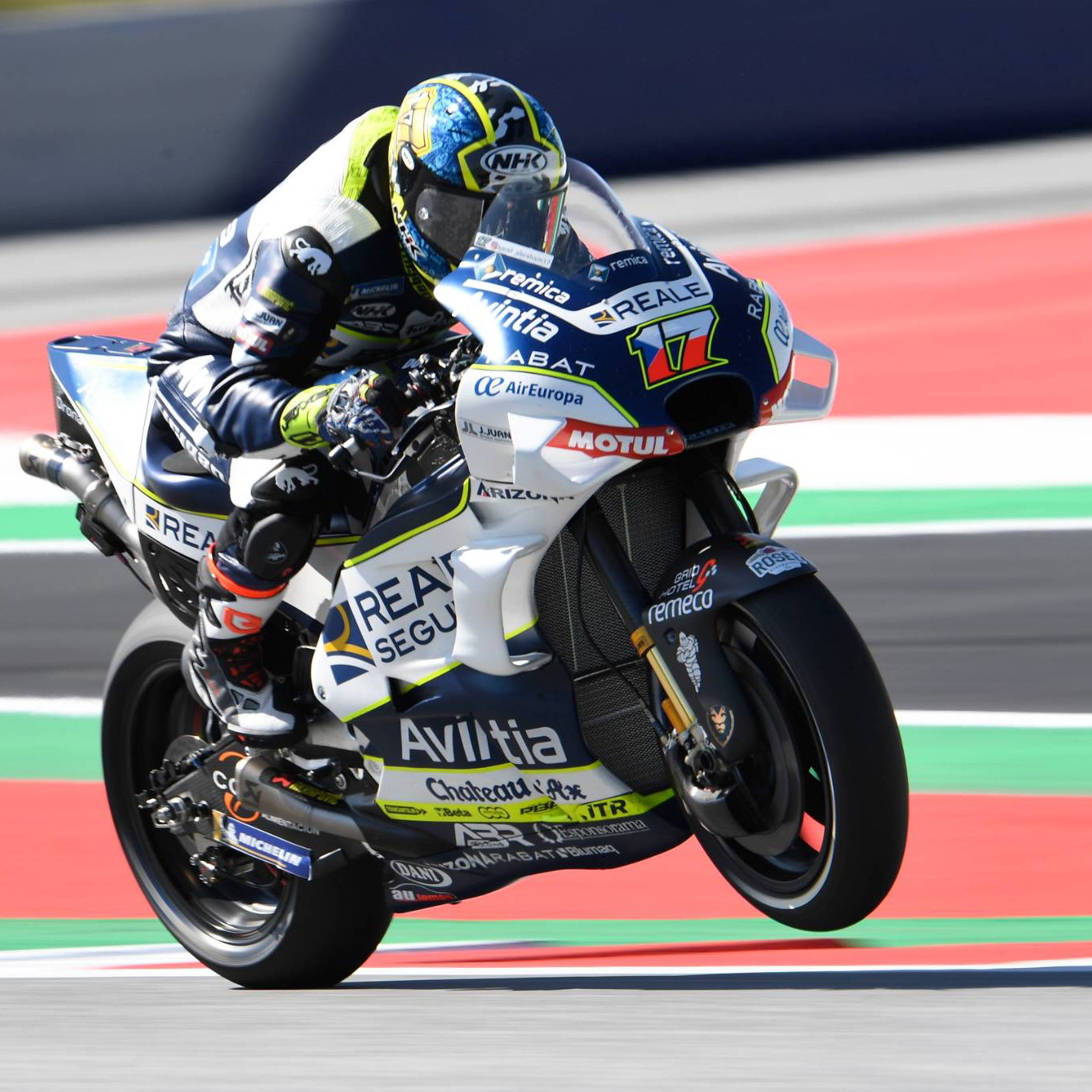 Ex-MotoGP rider climbs to summit of Everest