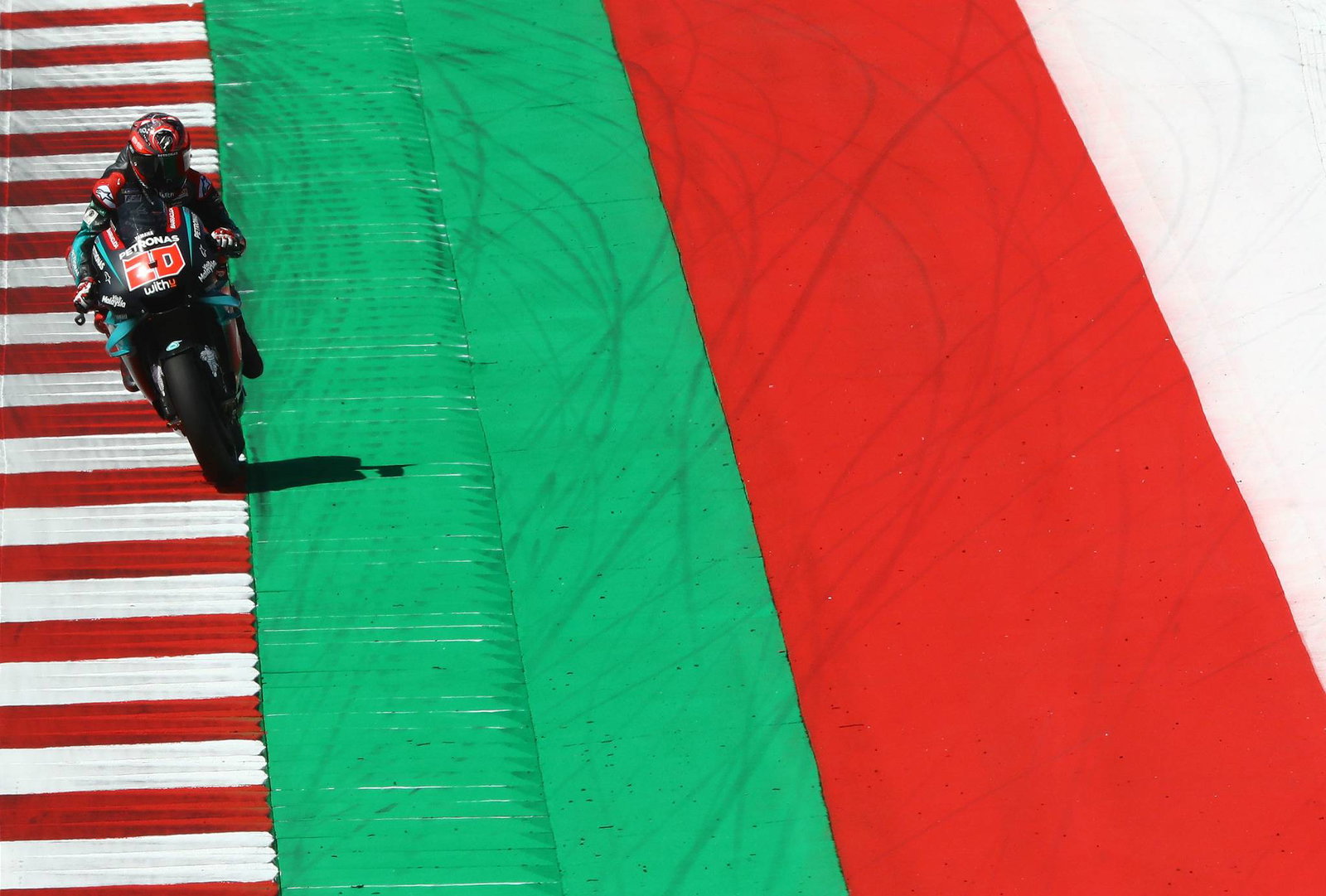 'Dorongan yang bagus' saat Oliveria menempatkan Tech 3 KTM ke dalam pertarungan Q2