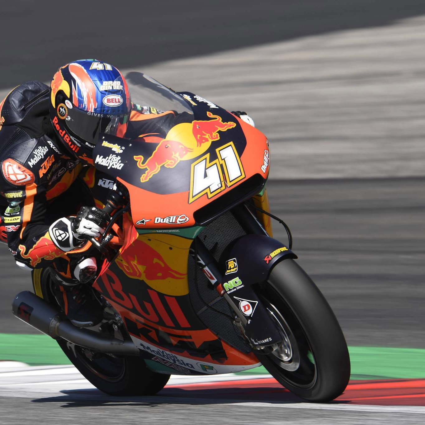 Moto2 Aragon: Pole kejutan untuk Binder, saingan perebutan gelar