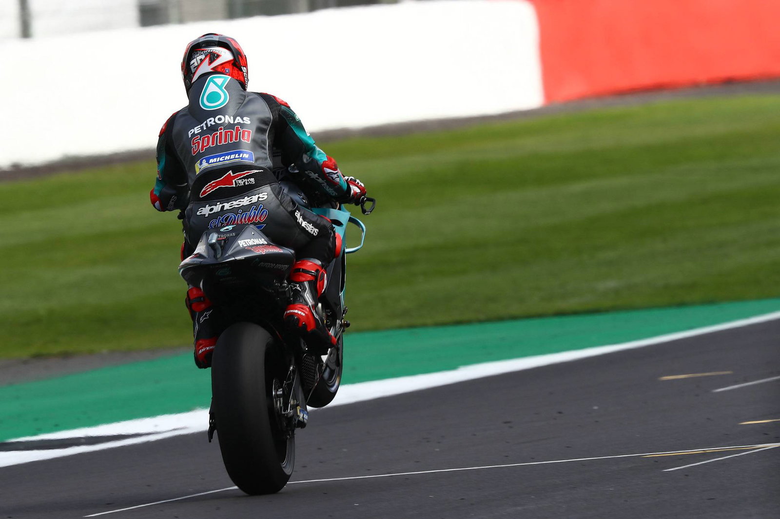 Quartararo pada rekor lap tercepat memimpin MotoGP Inggris FP1