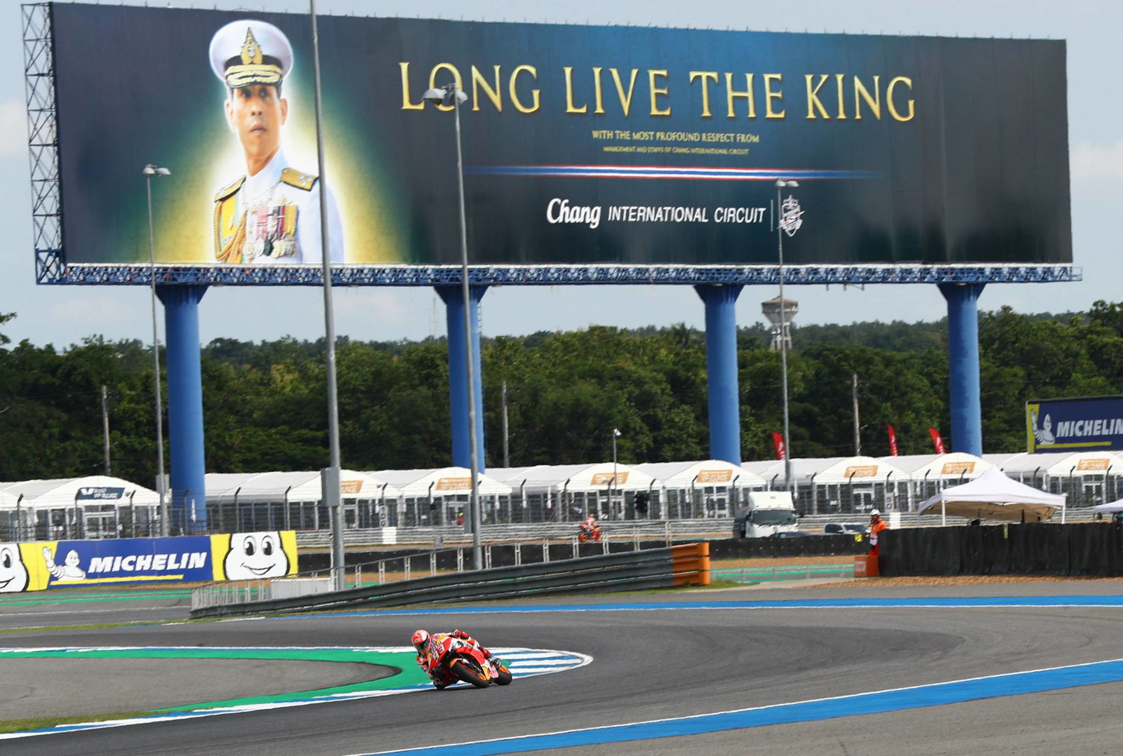 Marquez beats Quartararo for Thailand win to take MotoGP world title