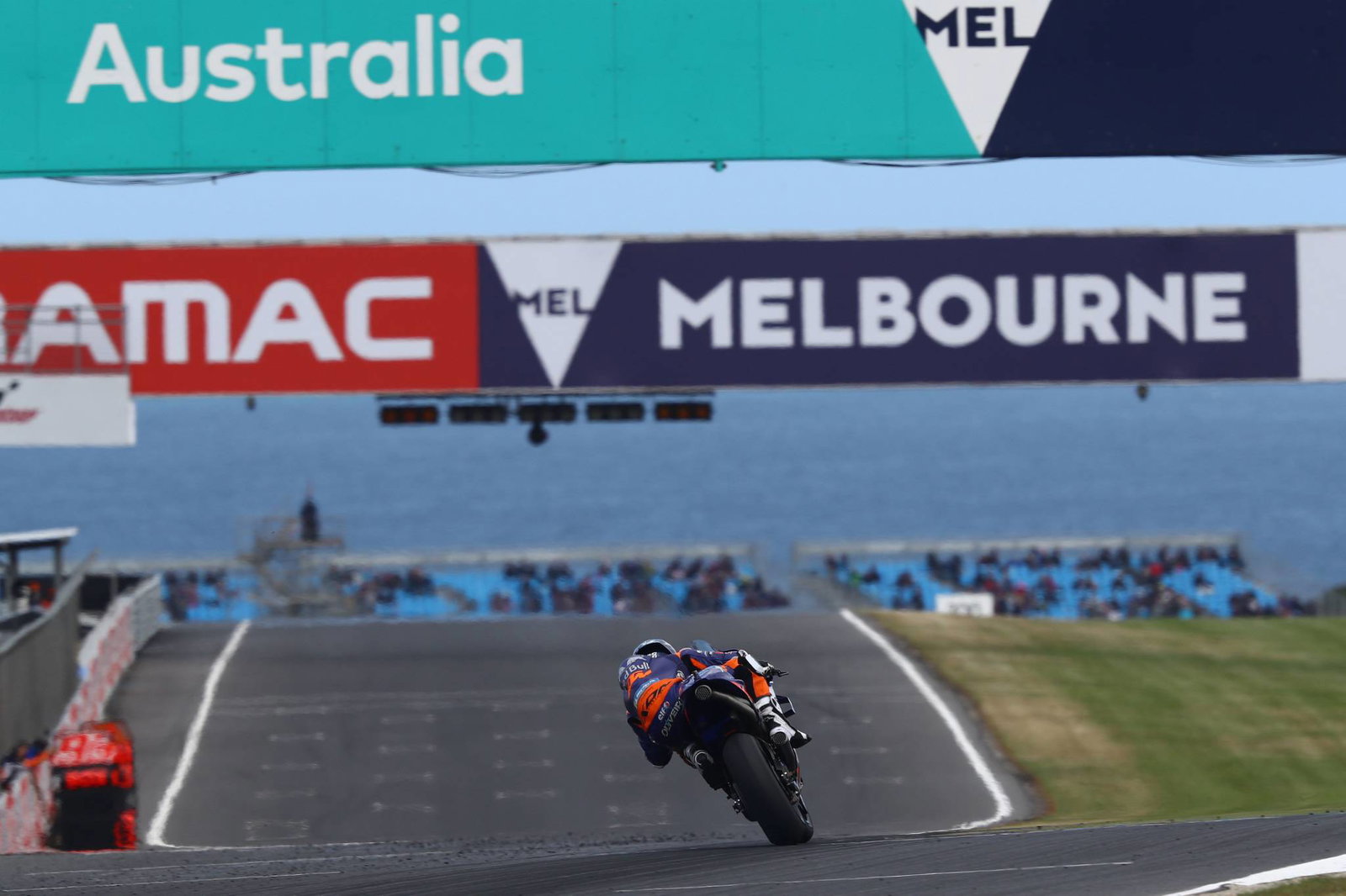 Australia: Miller voted to ride despite 'scary, out of control' gusts