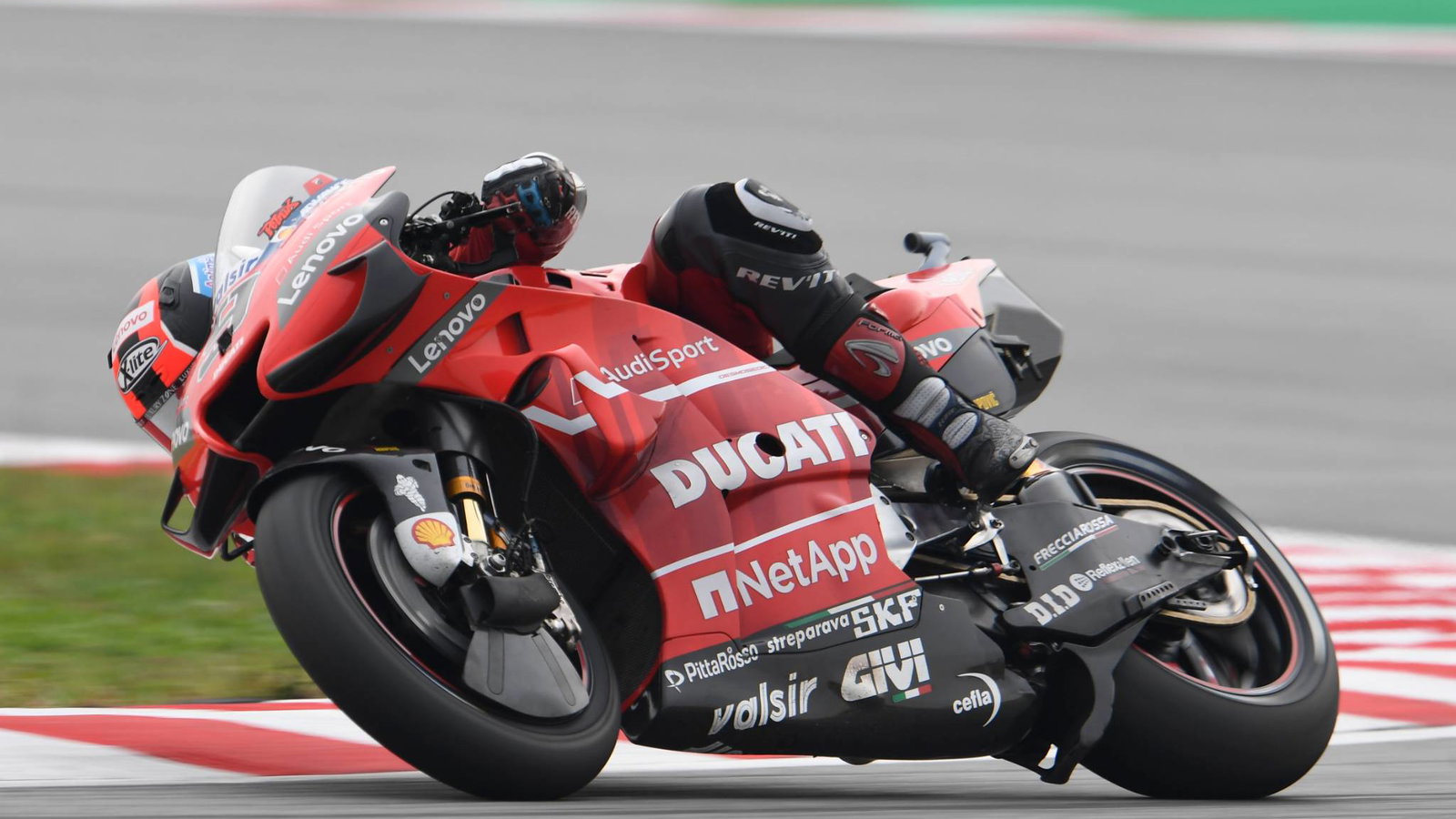 Sepang: Sepeda Petrucci 'melompat ... mustahil di akhir'