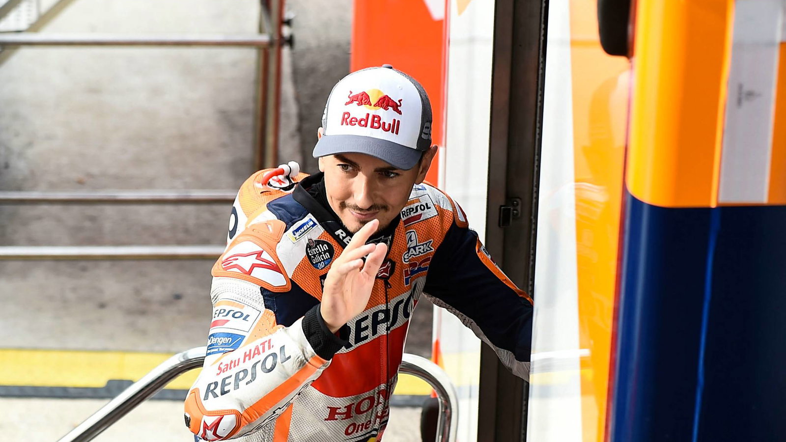 MotoGP: Lorenzo: I'll be back in the paddock…