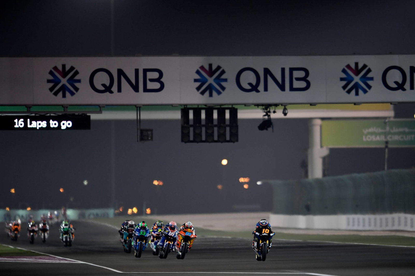 Qatar: Roberts leads, 'missed out' but proves he's a frontrunner