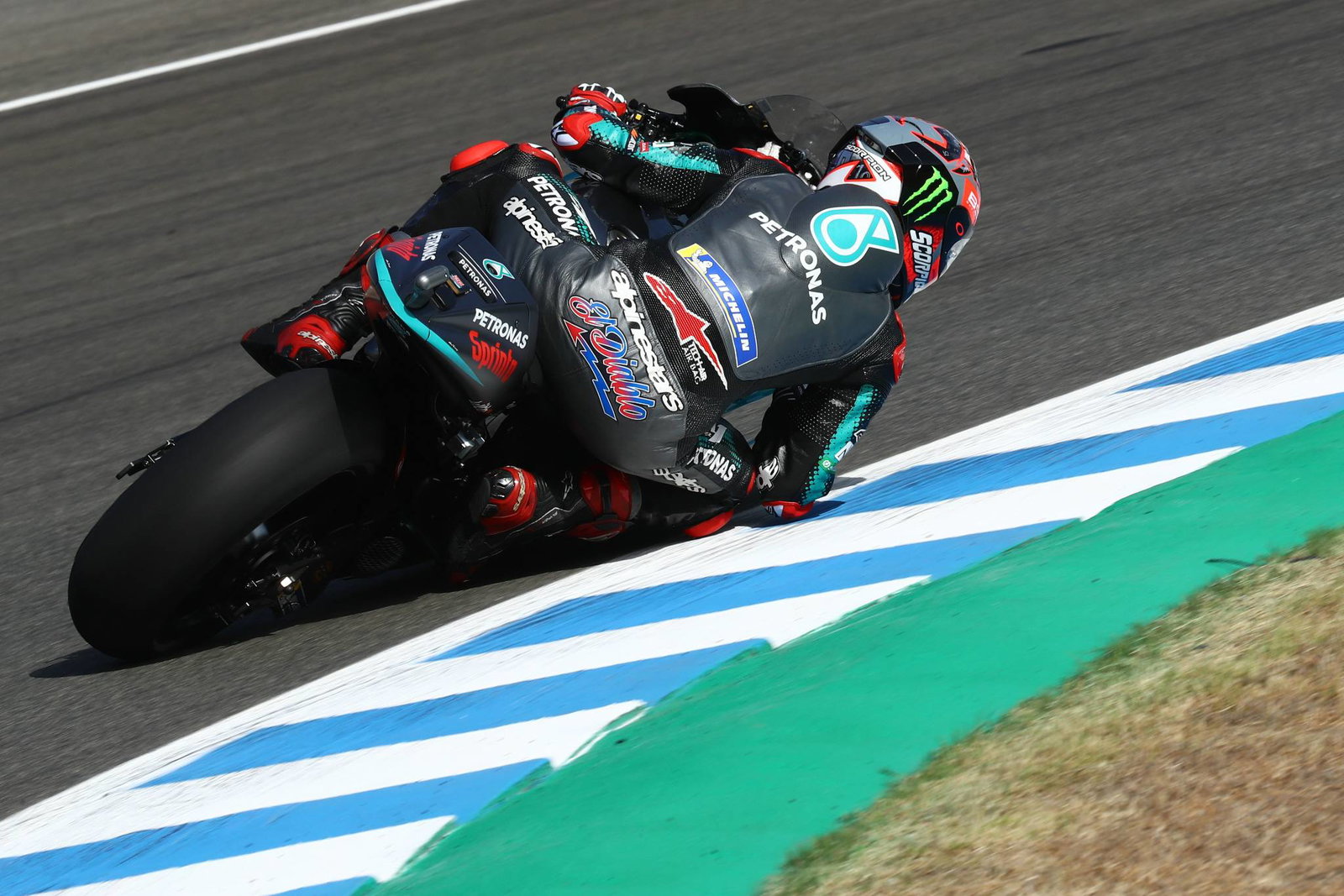 Quartararo merebut pole MotoGP Spanyol, kecelakaan besar bagi Rins