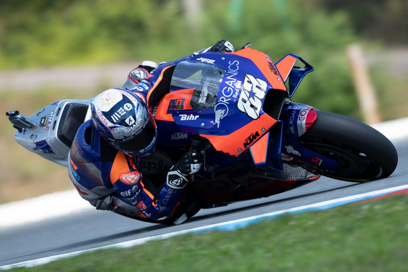 Vinales escapes injury in Brno fall, Rossi in ‘difficult situation’