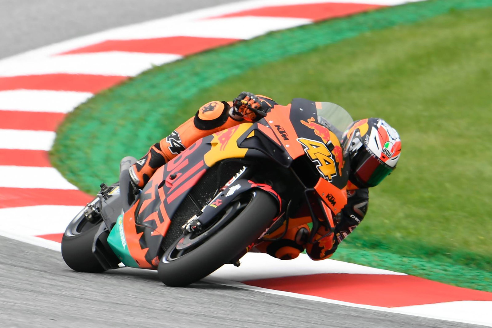 MotoGP Austria: Vinales terasa 'fantastis' di basah dan kering, Rossi Q1