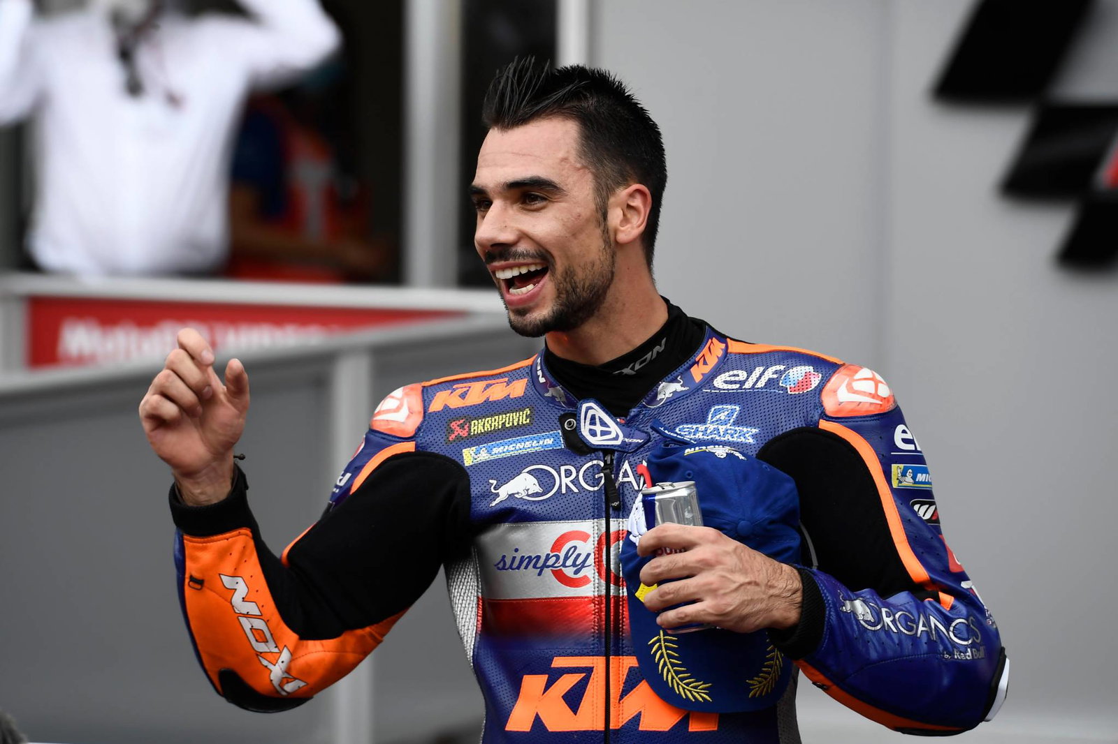 Miller shrugs off shoulder pain, misses out on MotoGP glory again