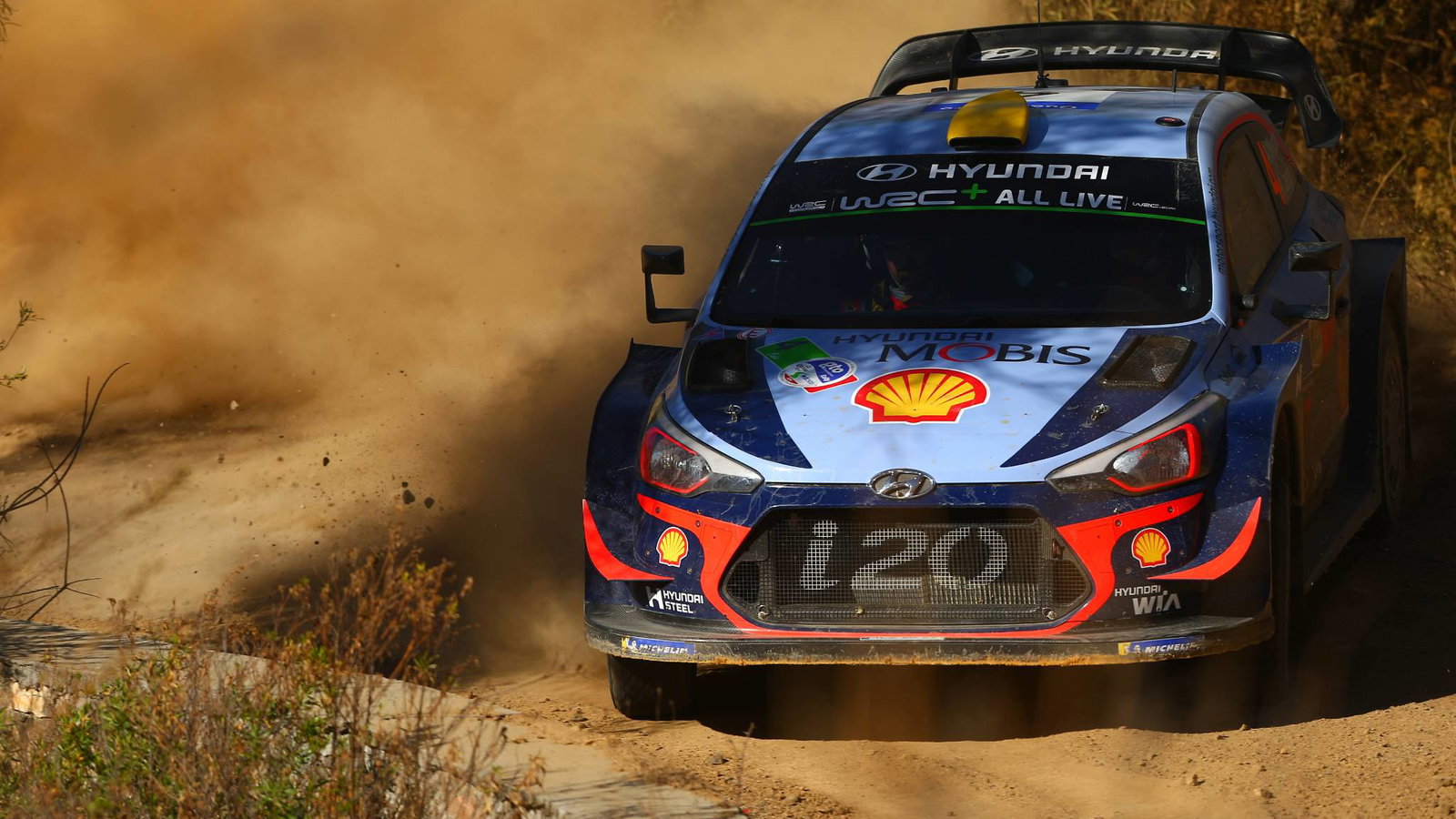 Mikkelsen battles Breen for early lead at Rally Turkey