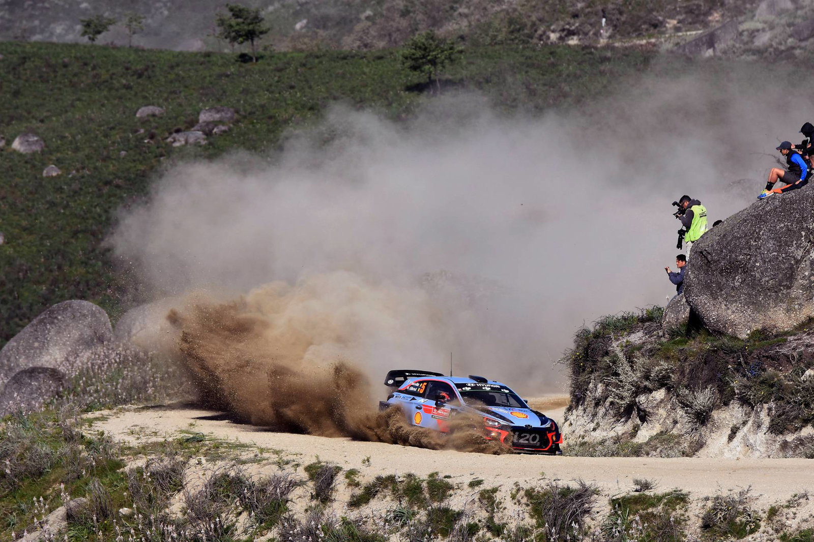 Citroen drops Meeke from WRC line-up due to ‘excessively high number of crashes’