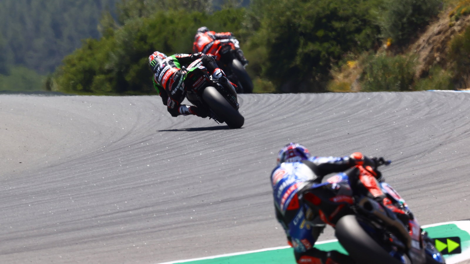 Toprak Razgatlioglu takes a long lap with Jonathan Rea and Scott Redding ahead, Estoril WorldSBK race2, 2021