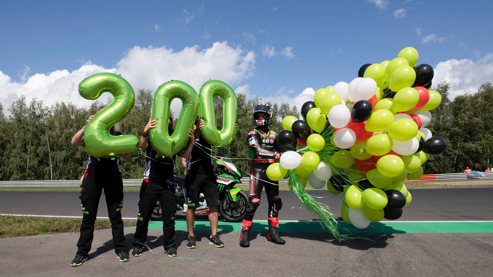 Jonathan Rea celebrates 200 WorldSBK podiums, Czech WorldSBK superpole race, 8 August 2021