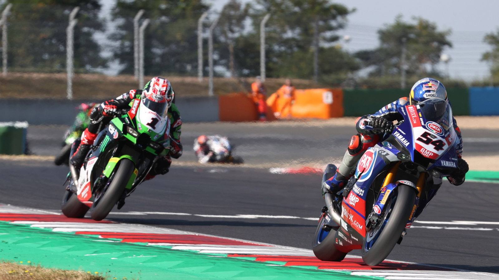 Toprak Razgatlioglu and Jonathan Rea, French WorldSBK Superpole race, 5 September 2021