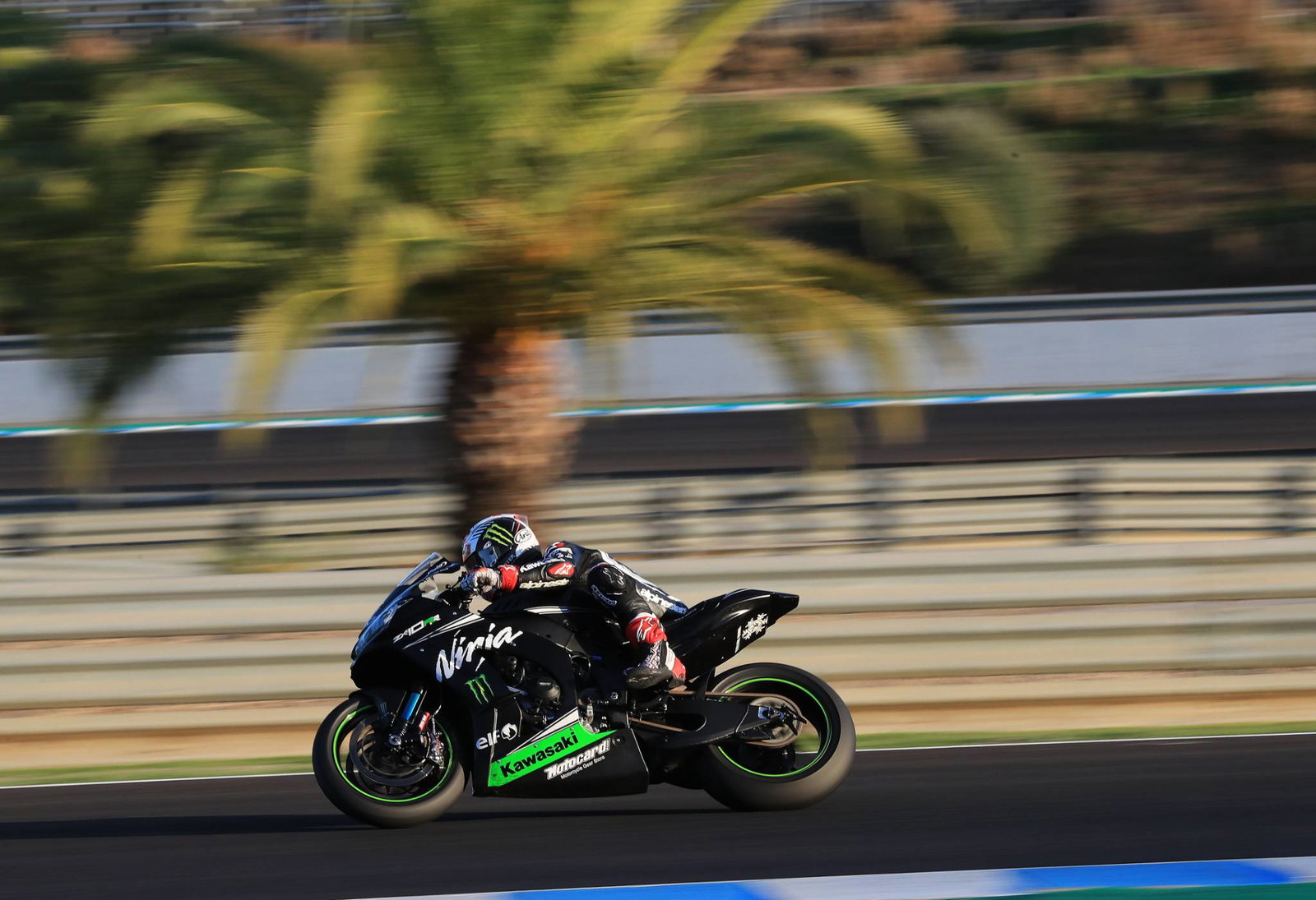 Rea mengalahkan Camier, Lowes saat tes Portimao berakhir