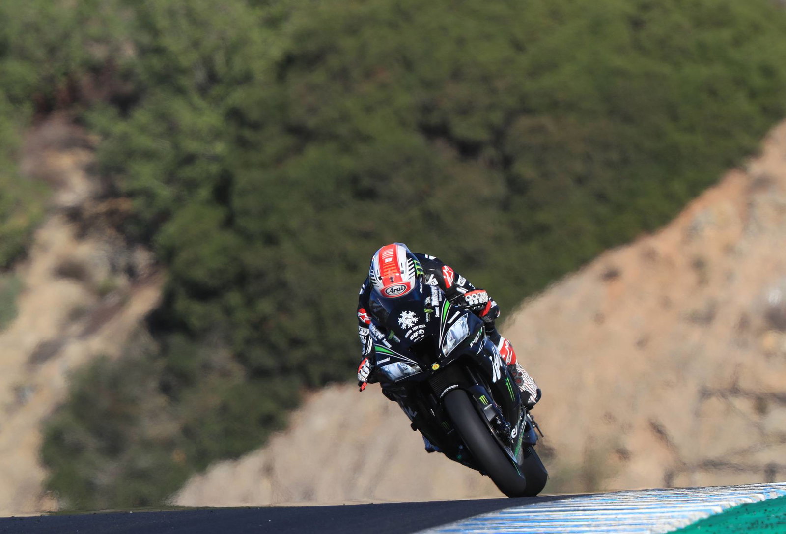 Race-spec Ducati Panigale V4 debuts with Zanetti at Jerez