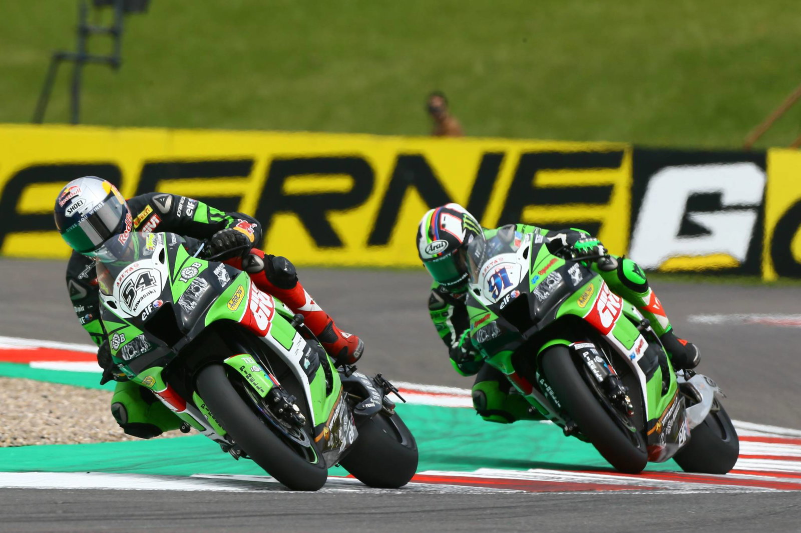 Melandri, Davies menderita kesengsaraan Ducati's Donington Park