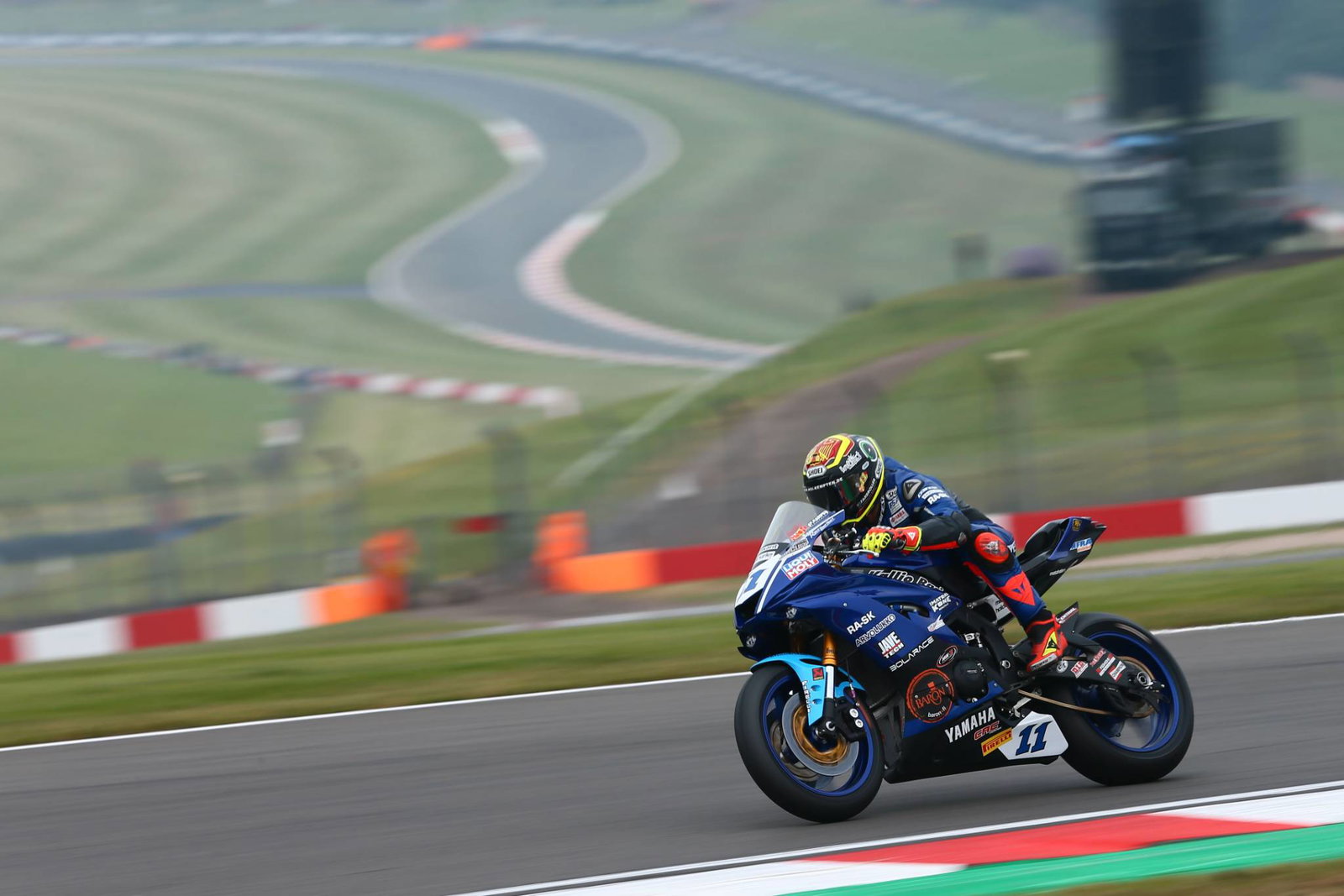 Cluzel beats Mahias to Donington pole