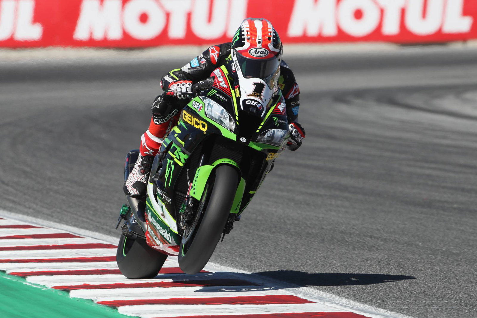 Jonathan Rea memegang kendali di pembuka Laguna Seca
