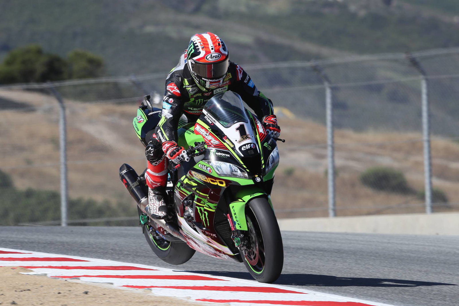 Razgatlioglu keluar dari Laguna Seca balapan kedua dengan jari kaki patah