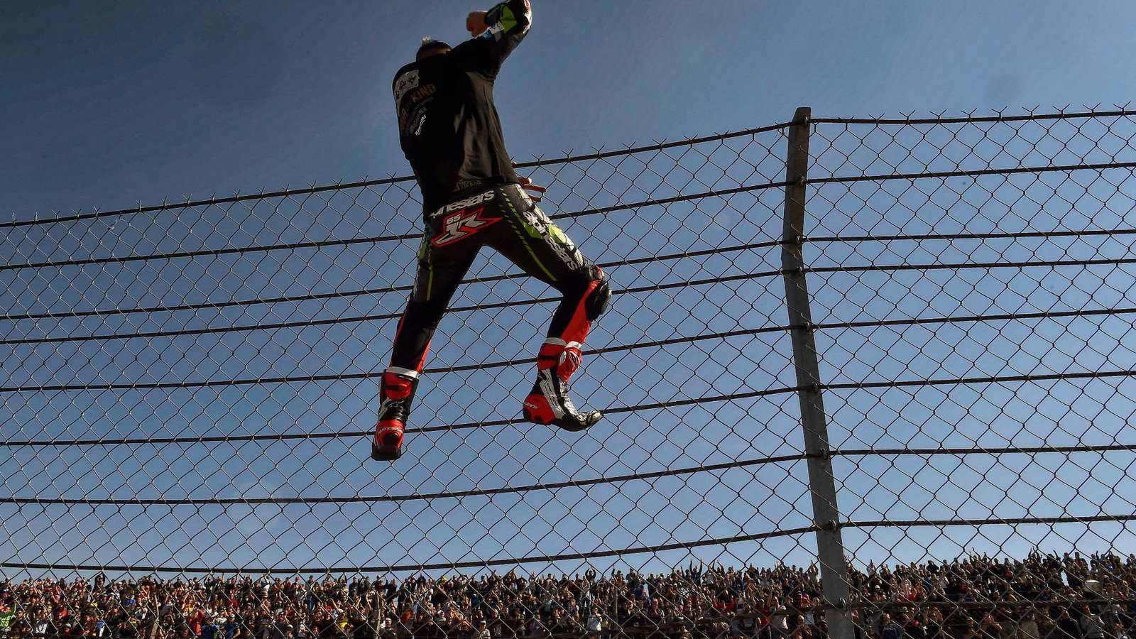 Rea’s flawless victory seals fourth World Superbike crown