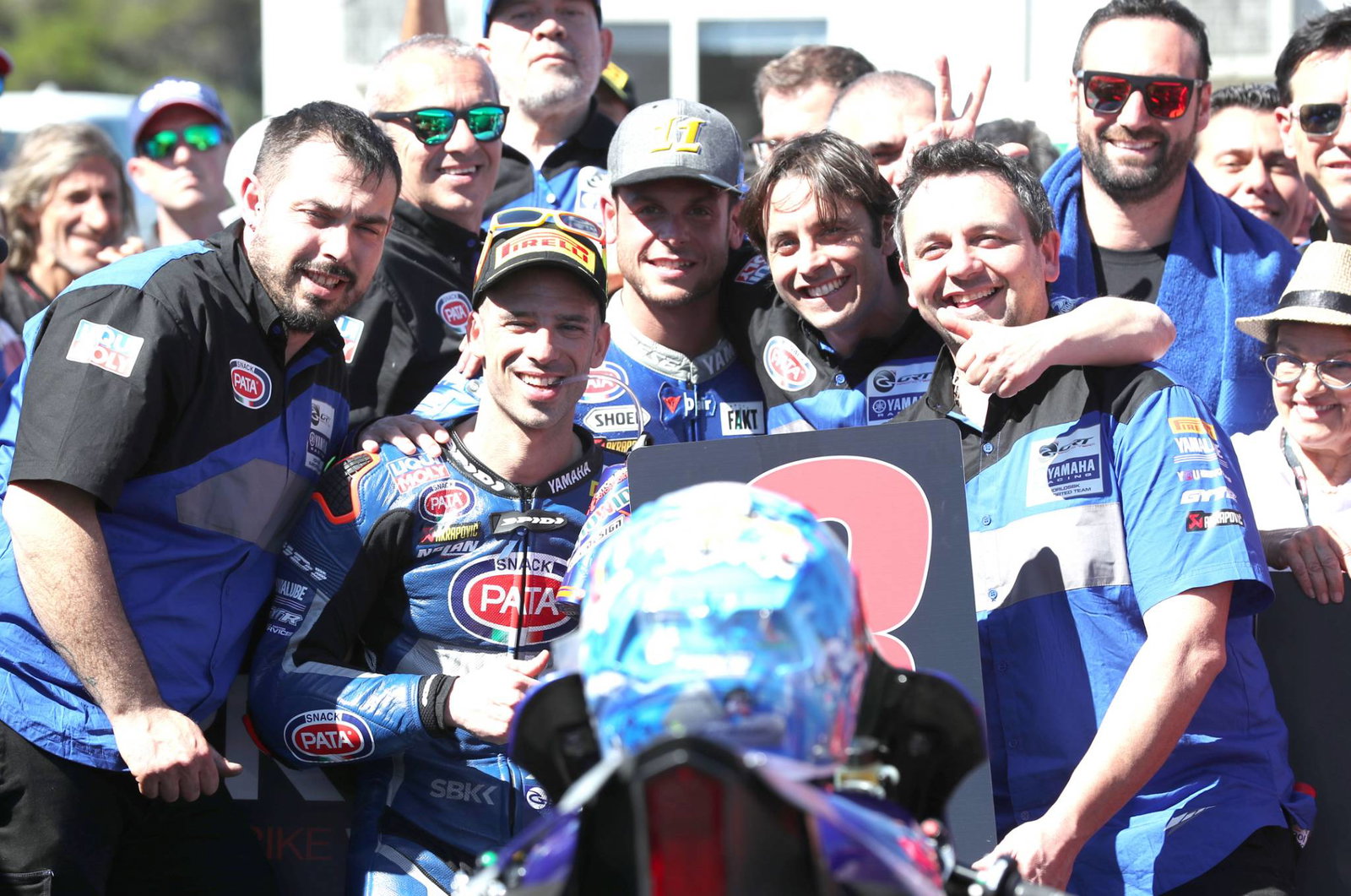 Marco Melandri mengumumkan pensiun dari olahraga balap mobil