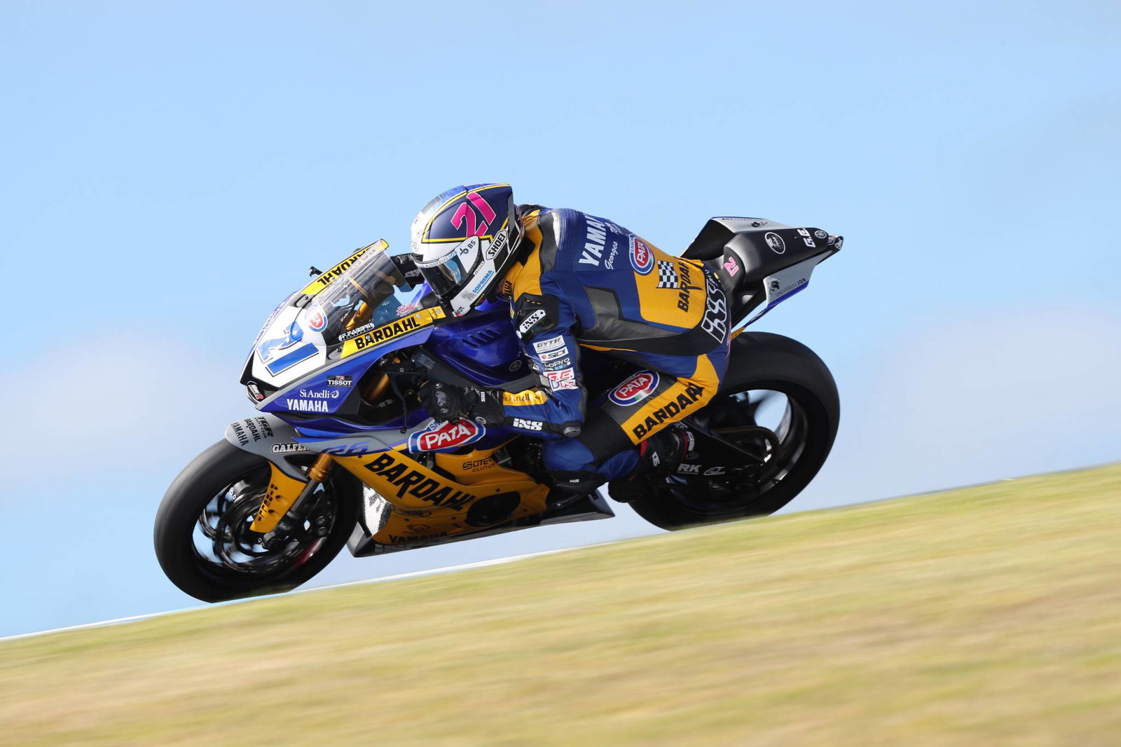 Caricasulo takes pole position off Krummenacher