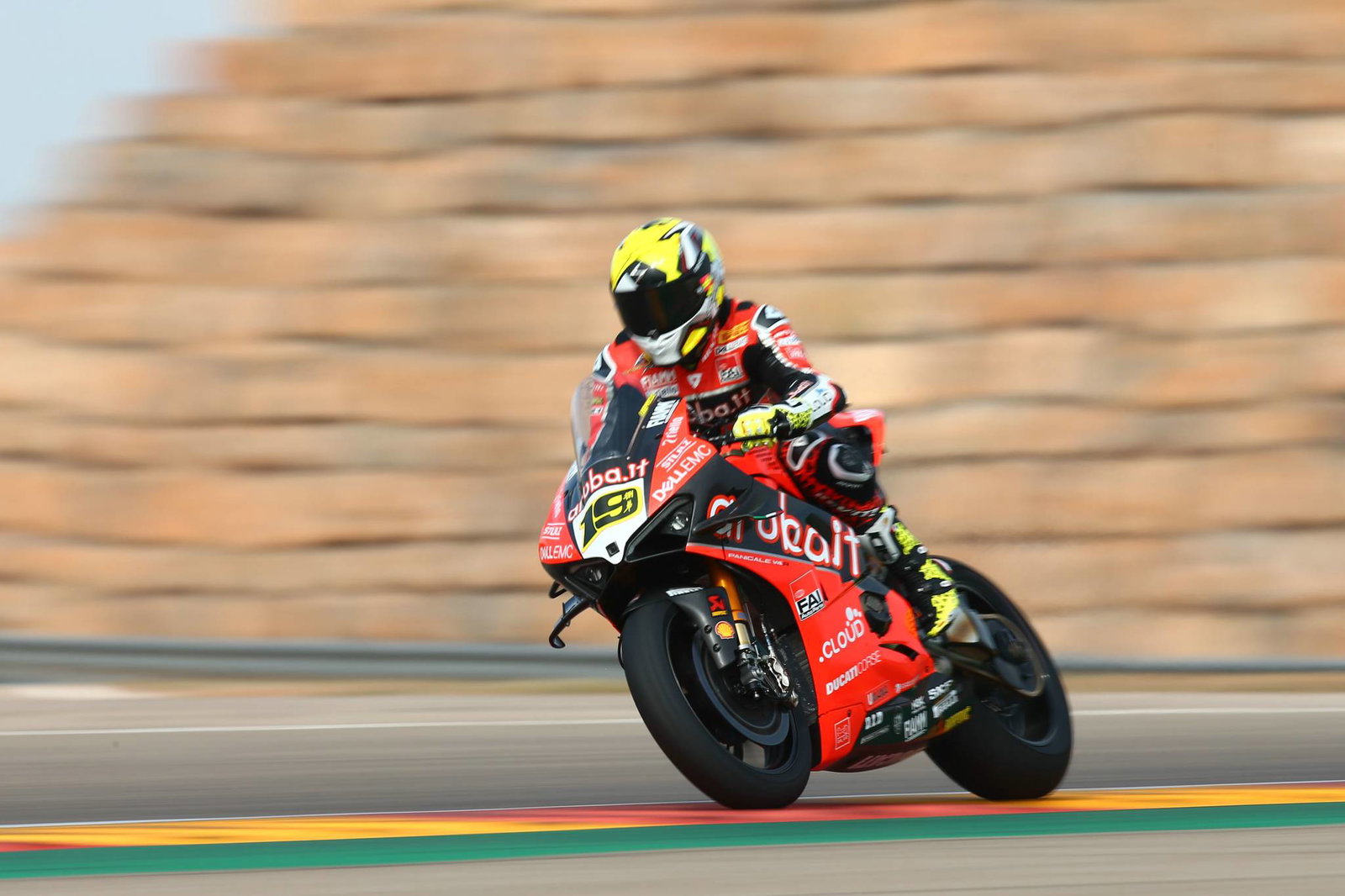 Bautista kabur lebih awal di Aragon