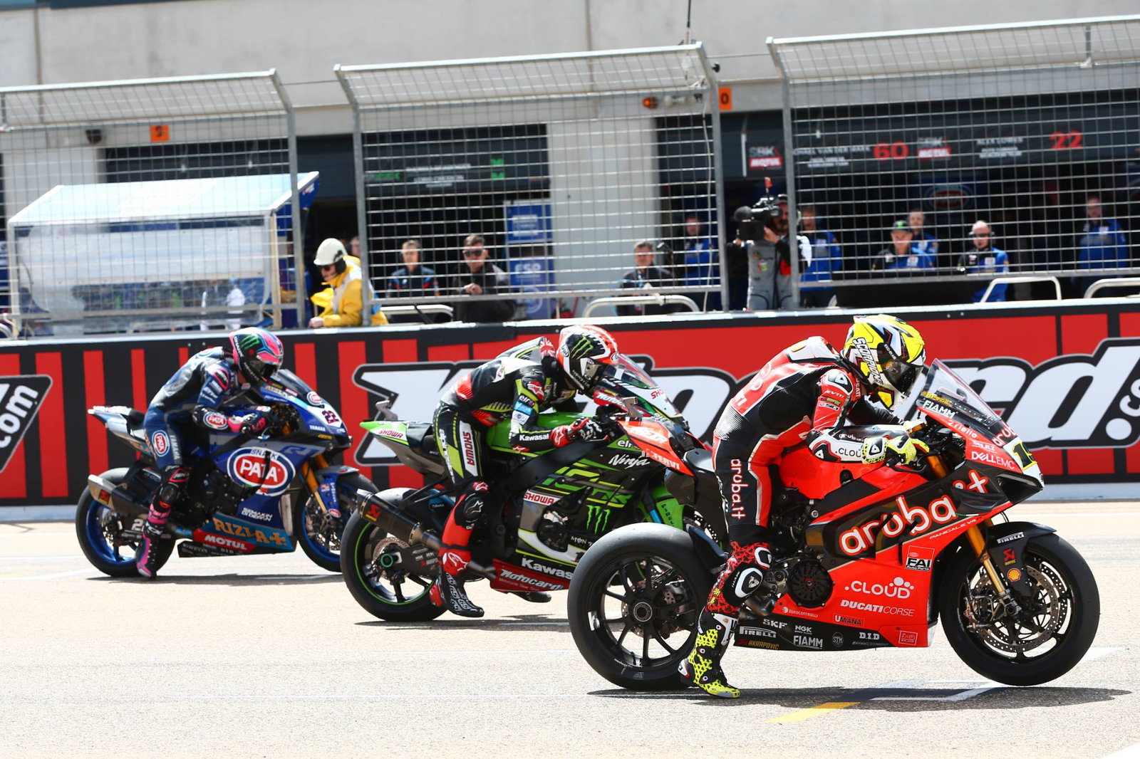 Juara bertahan World Superbike Kawasaki memamerkan livery 2020