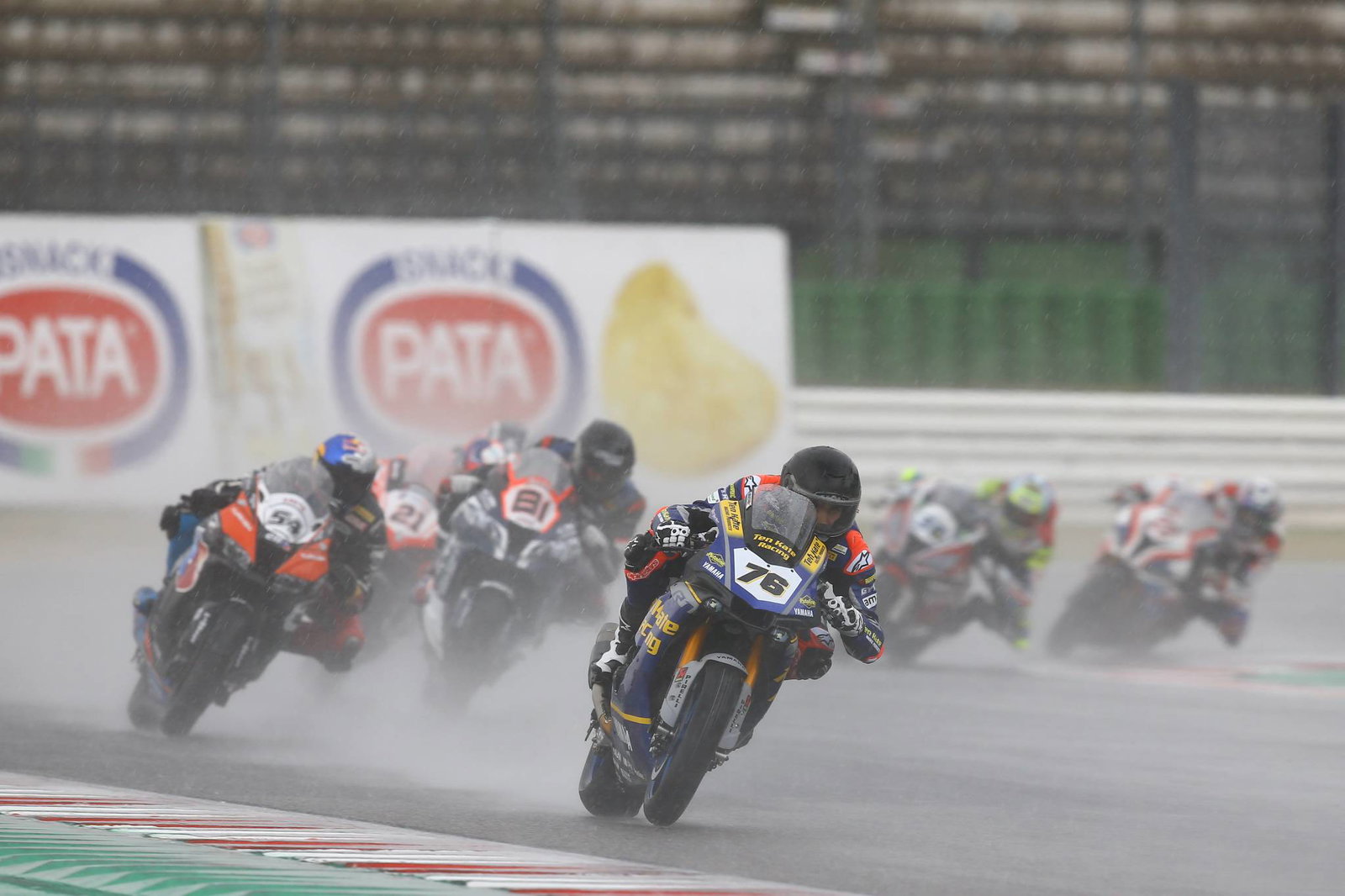 Lowes falls victim to changing wet conditions in victory hunt