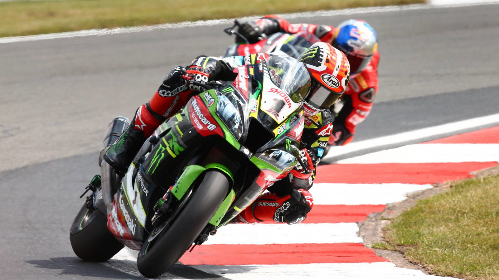 Rea 'mengambil momennya' saat dia menuai hadiah dengan treble WorldSBK pertama