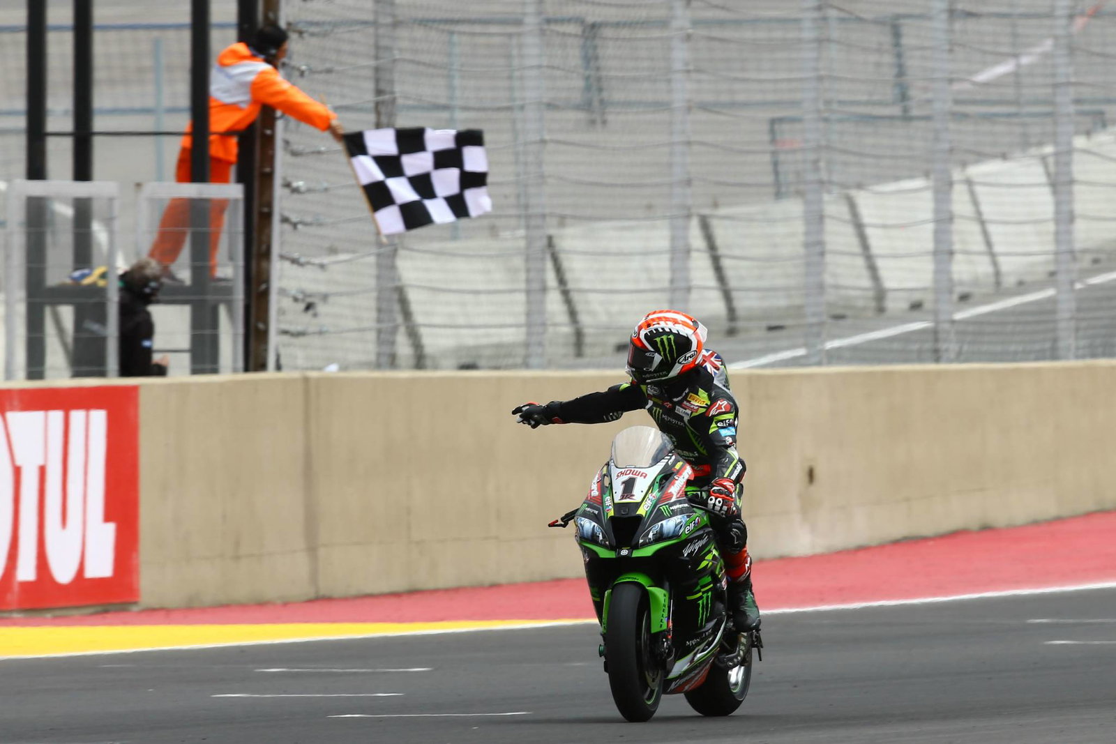Rea strikes back in Argentina WorldSBK sprint race