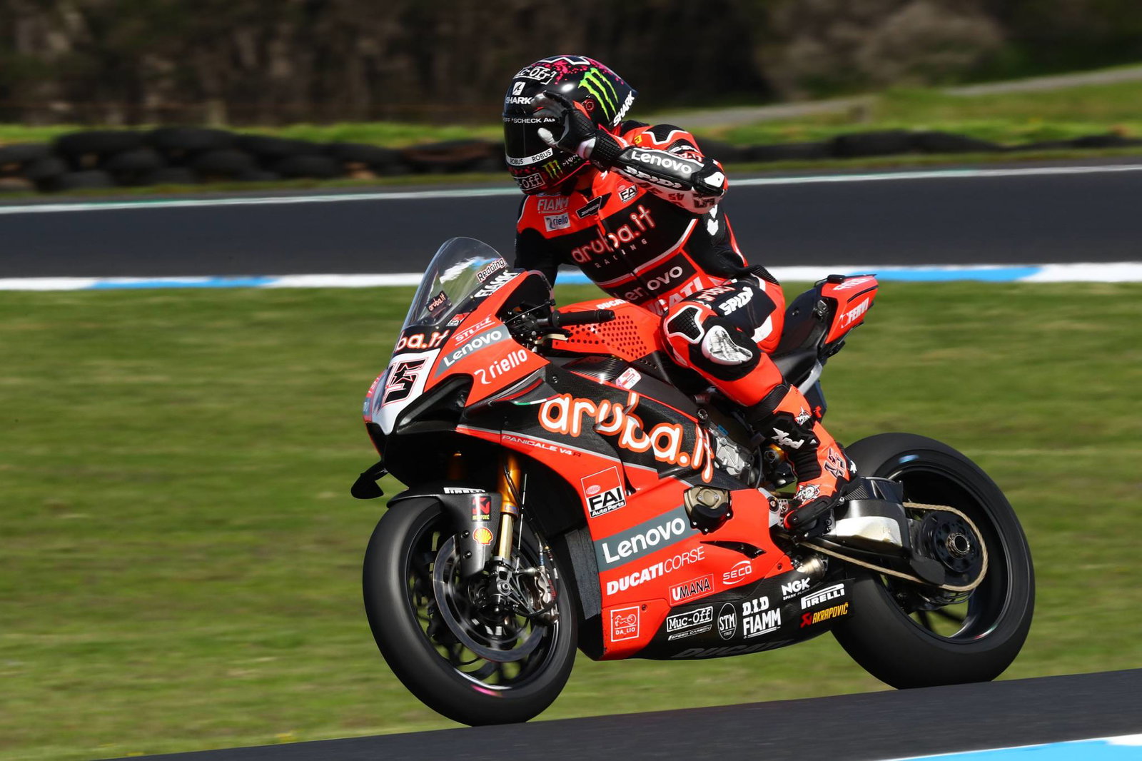 Leon Camier forced out of WorldSBK opener