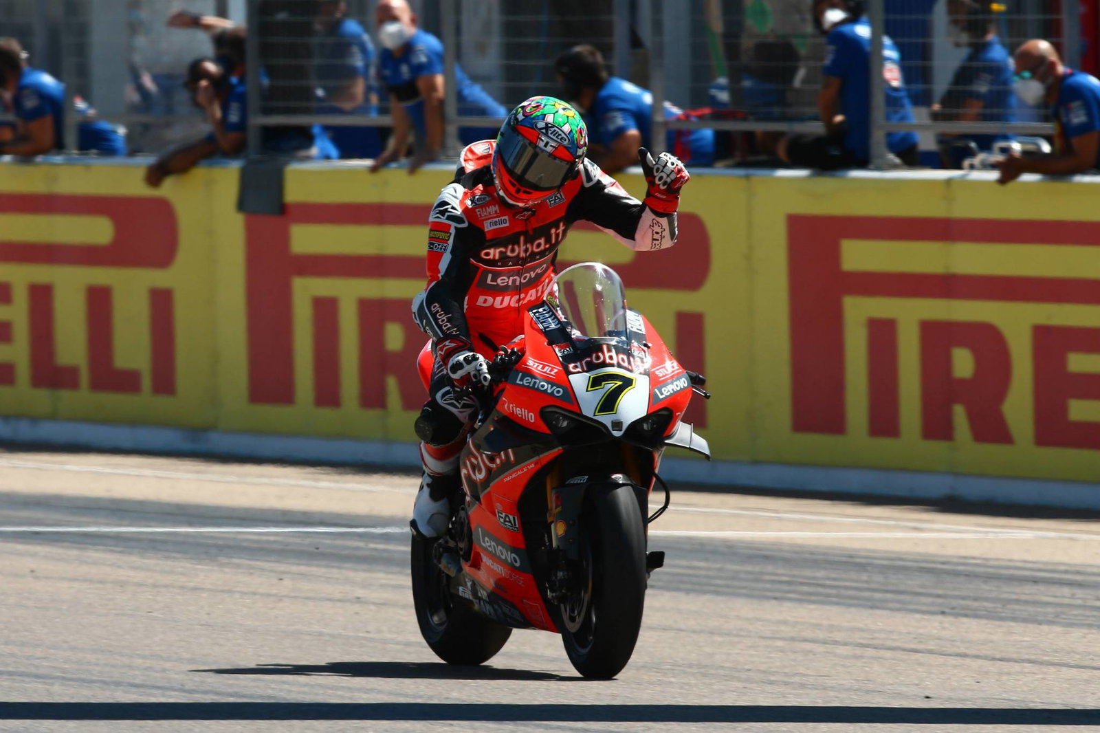 Redding Tunggangi BMW untuk Pertama Kalinya di Valencia