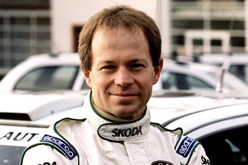 Subaru prepare for Safari.