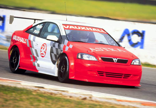 Erdos to drive for Lexus in 2001.