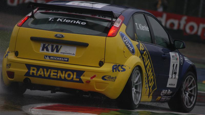 WTCC: Ford build experience in season opener.