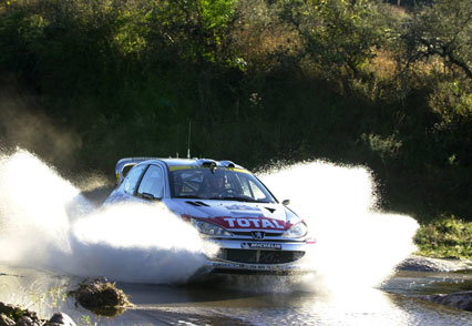 Loix heads the Mitsubishi assault in fifth.