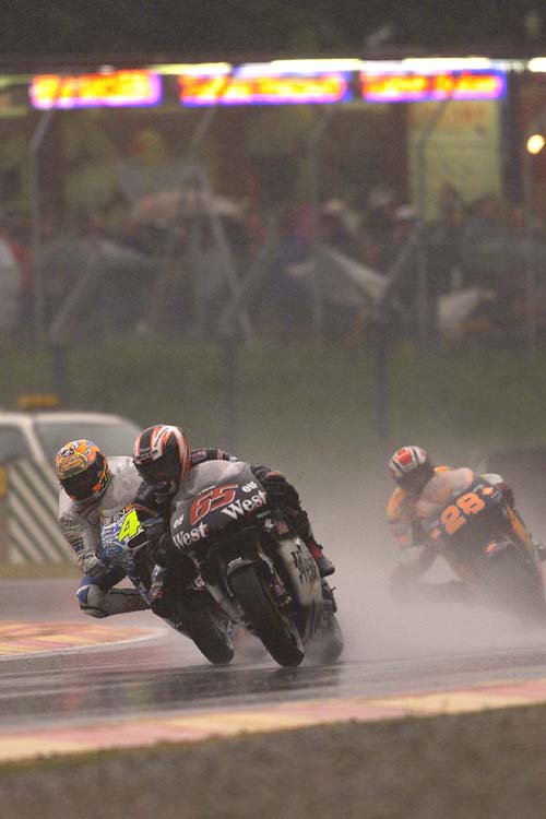 Suzuki announces four-stroke entry.