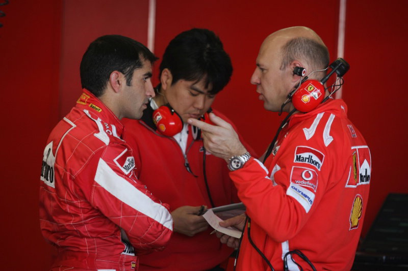 Symonds: Alonso`s 130R move `symbolic`.