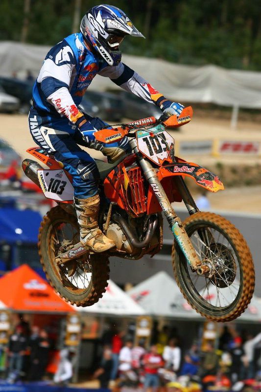 Everts wins Portuguese showdown, Tortelli injured.