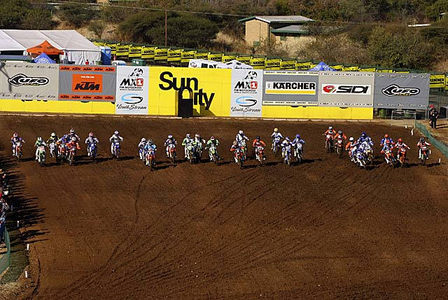 2007 AMA Motocross calendar announced.