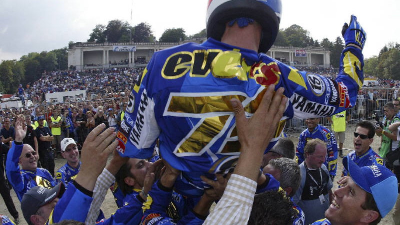 Everts completes tenth title dream at Namur.