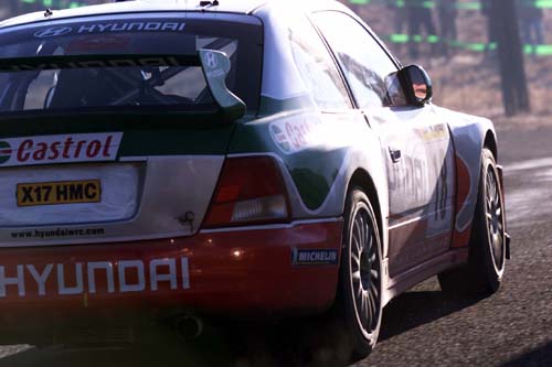 Sainz escapes test crash.