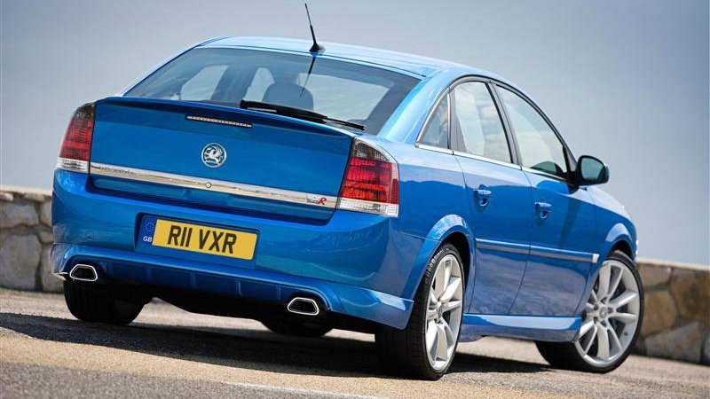 Vauxhall confirms Vectra for `07.