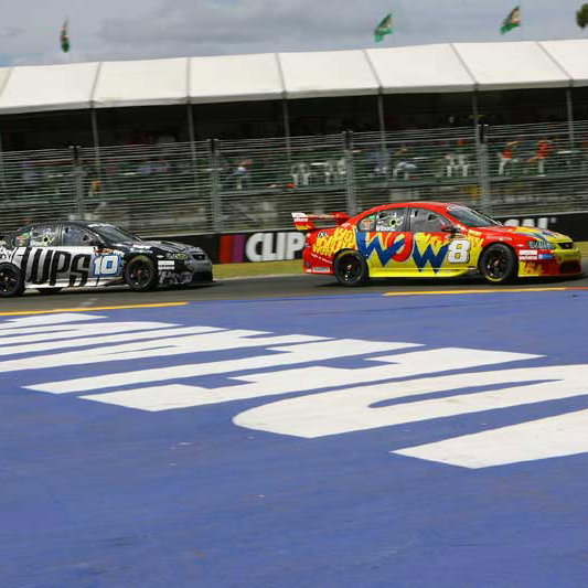 V8: Clipsal 500 - Courtney resists Whincup in classic Clipsal encounter